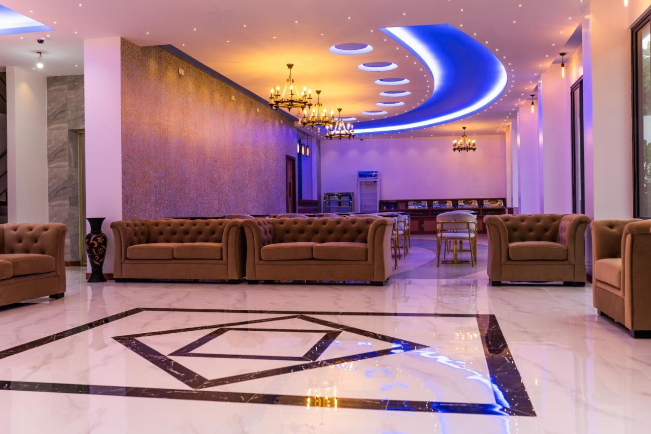 Ari Grand Hotel & Spa Dhangethi Exterior foto